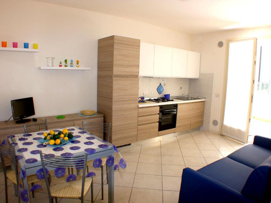 Residence Mediterraneo Lido delle Nazioni Pokoj fotografie